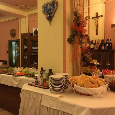 Alle Alpi Отель