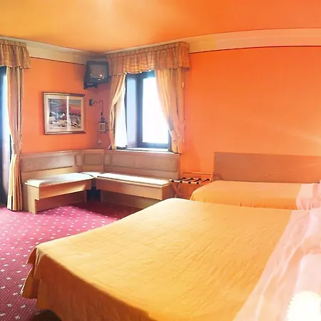 Alle Alpi 3* 알레게